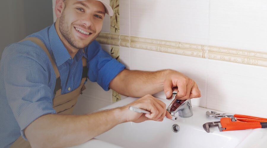 Expert burst pipe repair services in Daingerfield, TX